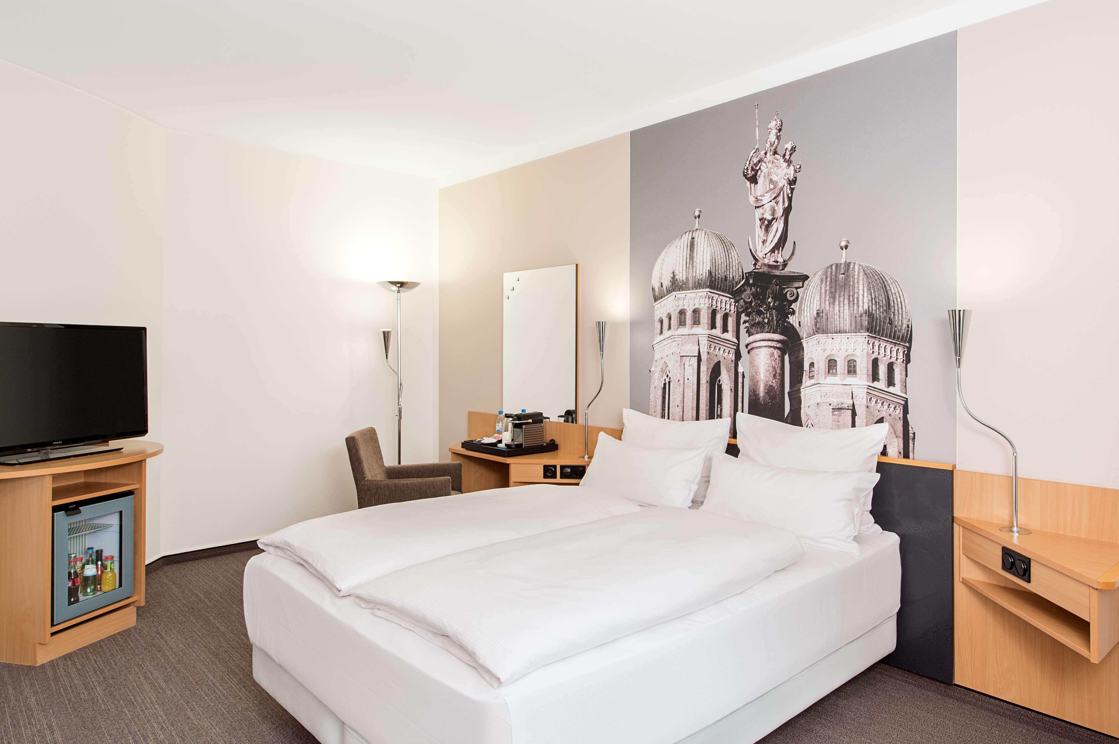 Nh Muenchen Messe Hotel Ngoại thất bức ảnh