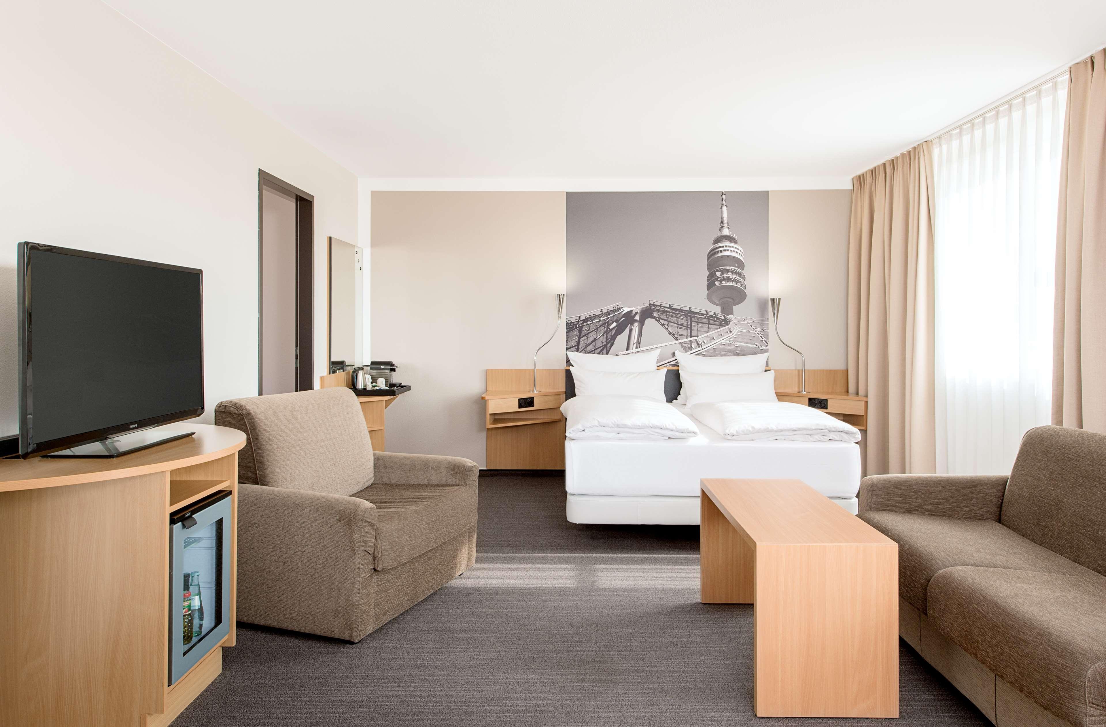 Nh Muenchen Messe Hotel Ngoại thất bức ảnh