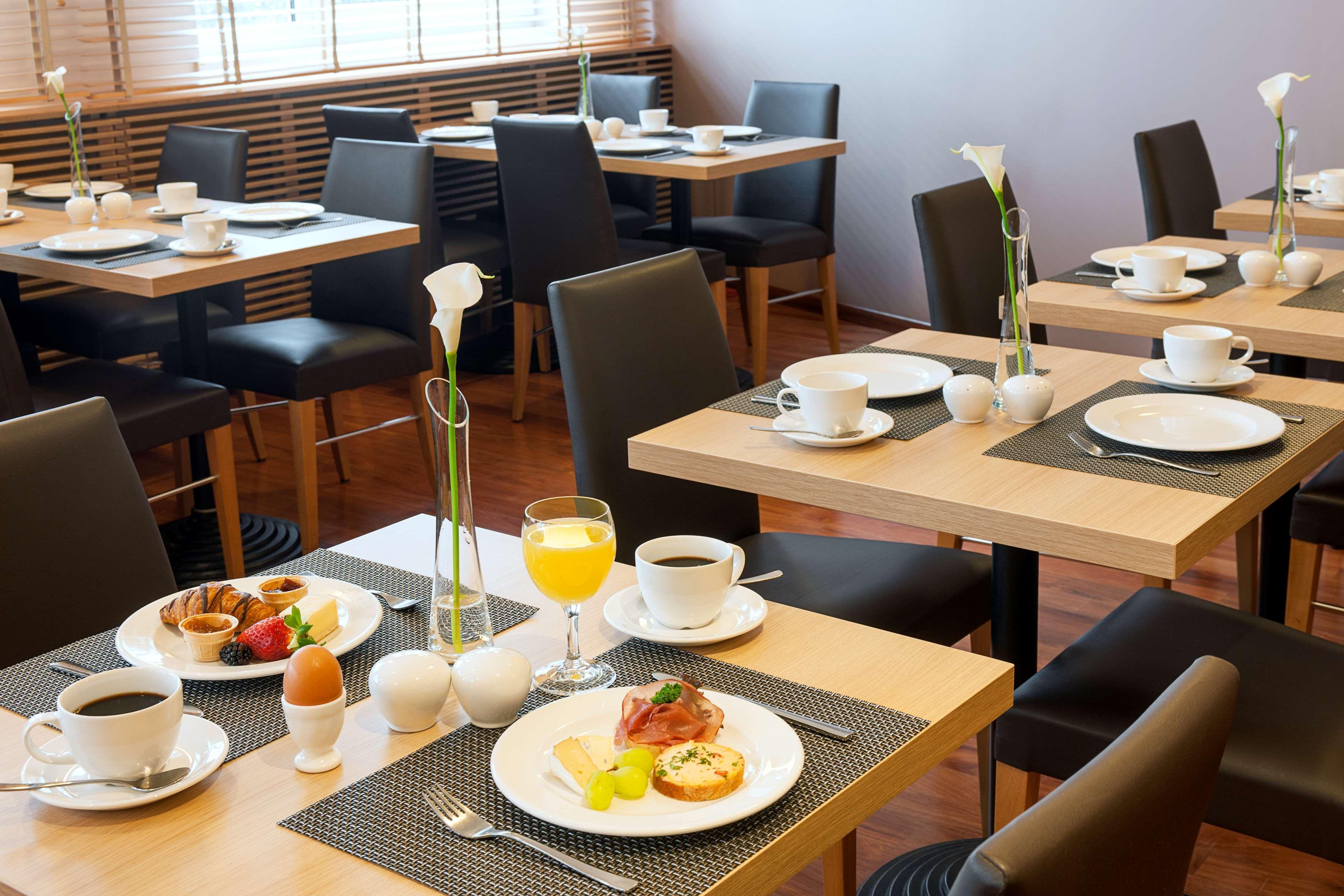 Nh Muenchen Messe Hotel Ngoại thất bức ảnh