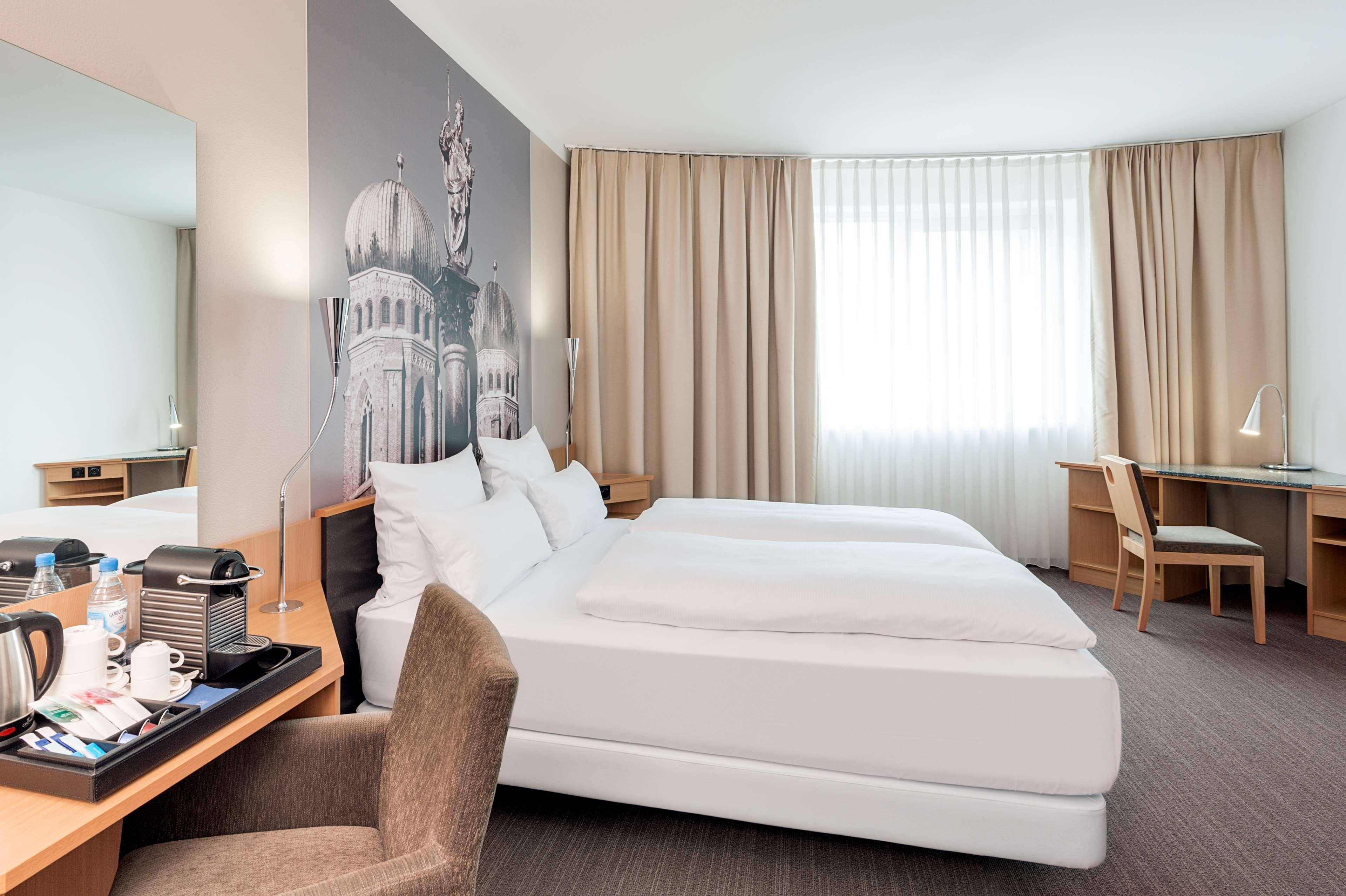 Nh Muenchen Messe Hotel Ngoại thất bức ảnh