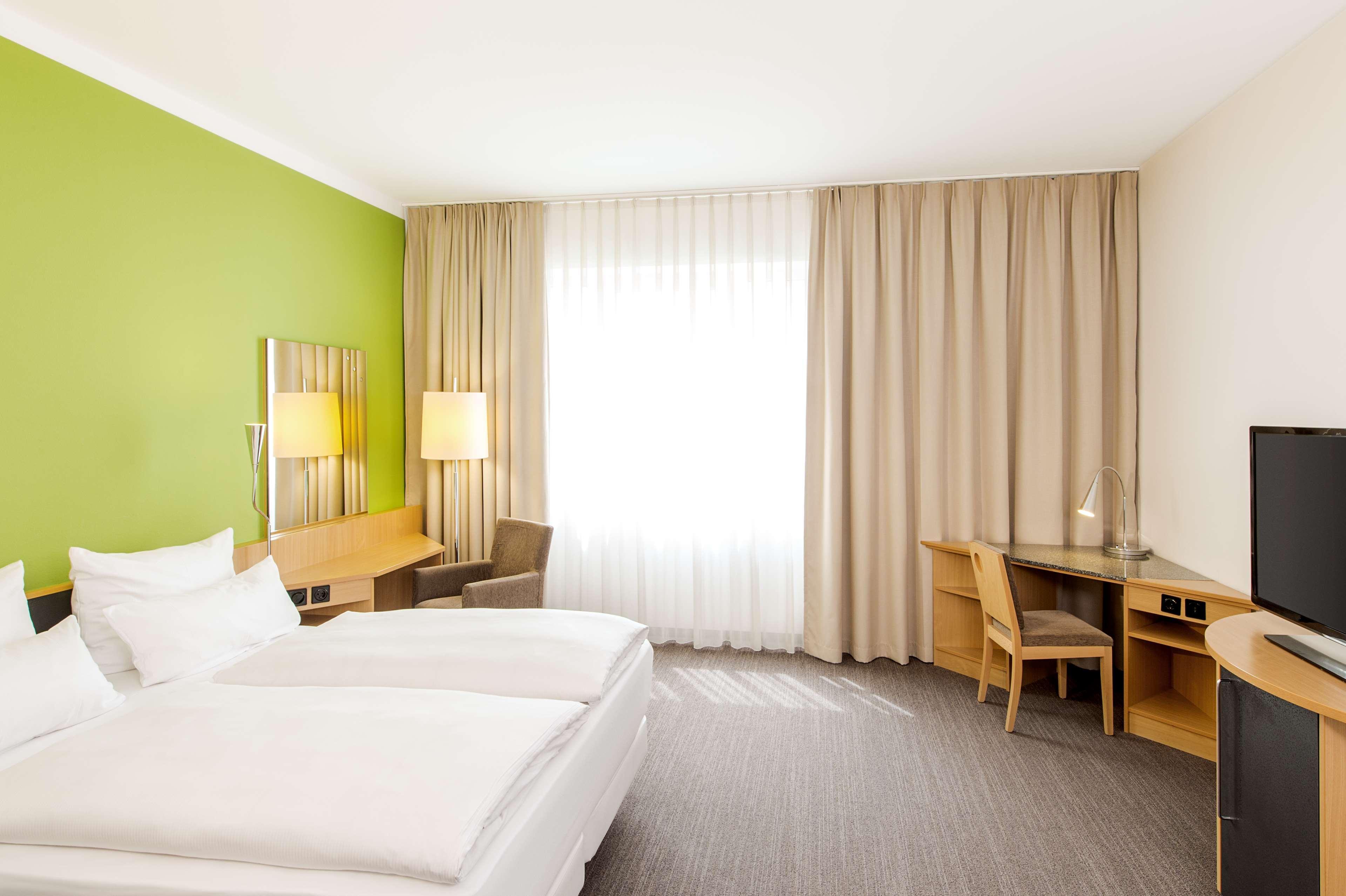 Nh Muenchen Messe Hotel Ngoại thất bức ảnh