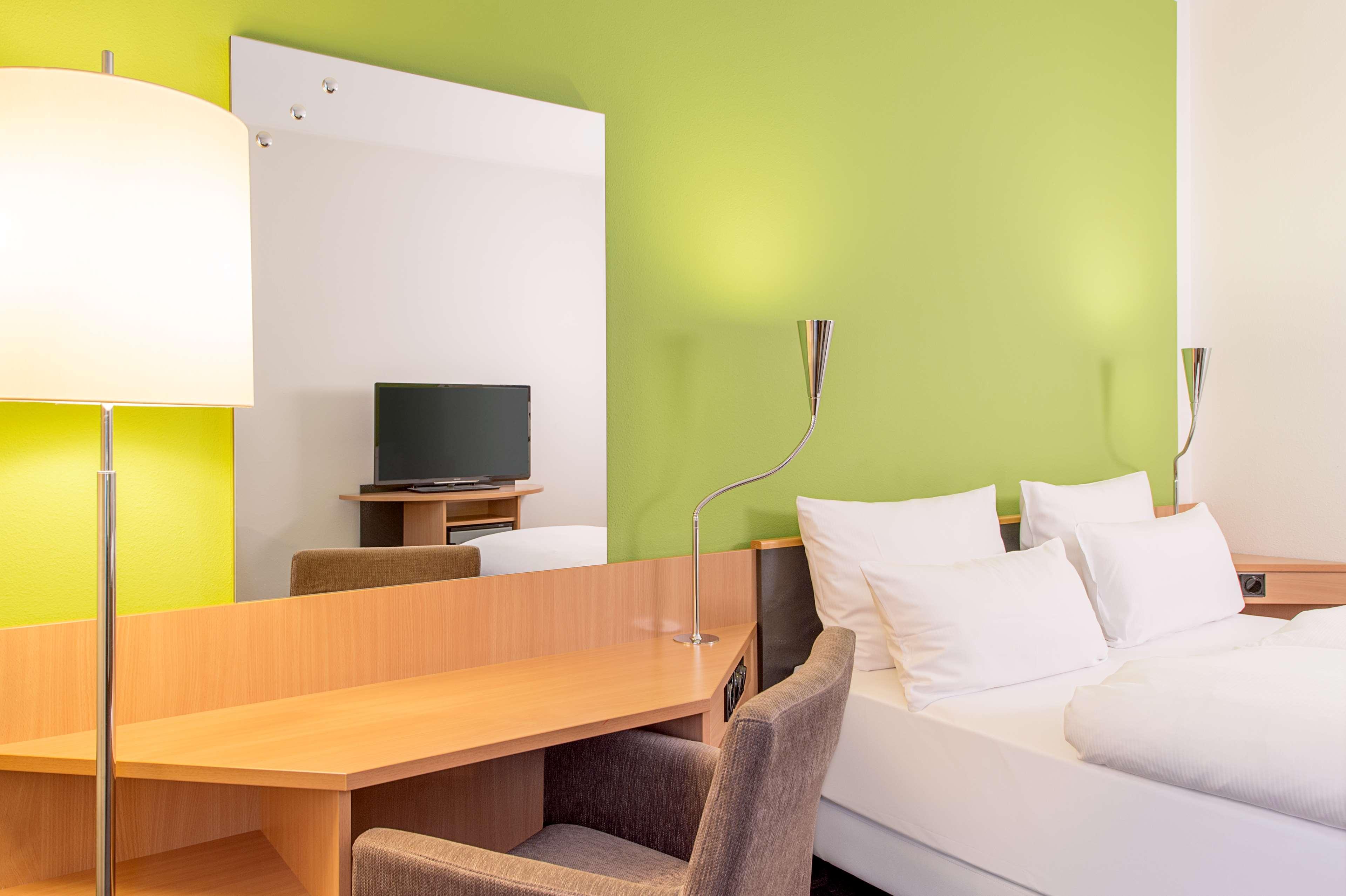 Nh Muenchen Messe Hotel Ngoại thất bức ảnh