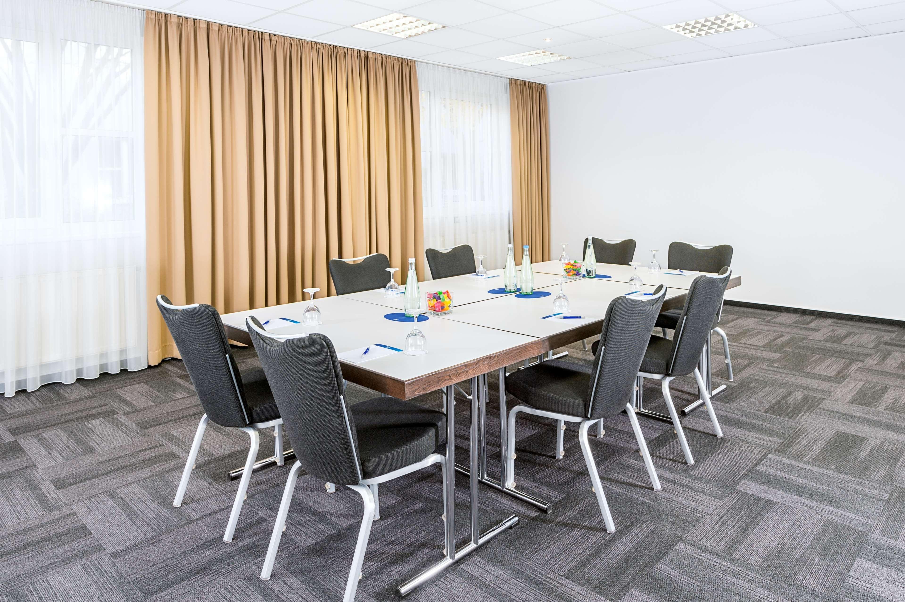 Nh Muenchen Messe Hotel Ngoại thất bức ảnh