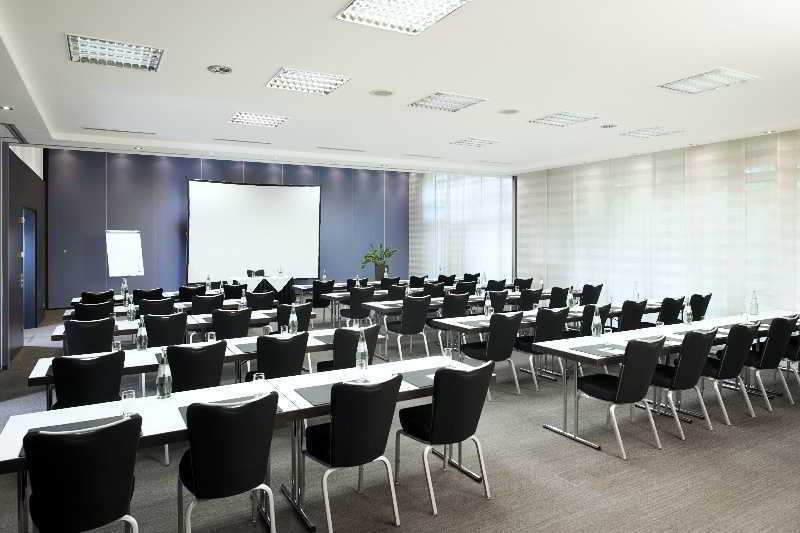 Nh Muenchen Messe Hotel Ngoại thất bức ảnh