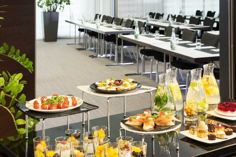 Nh Muenchen Messe Hotel Ngoại thất bức ảnh